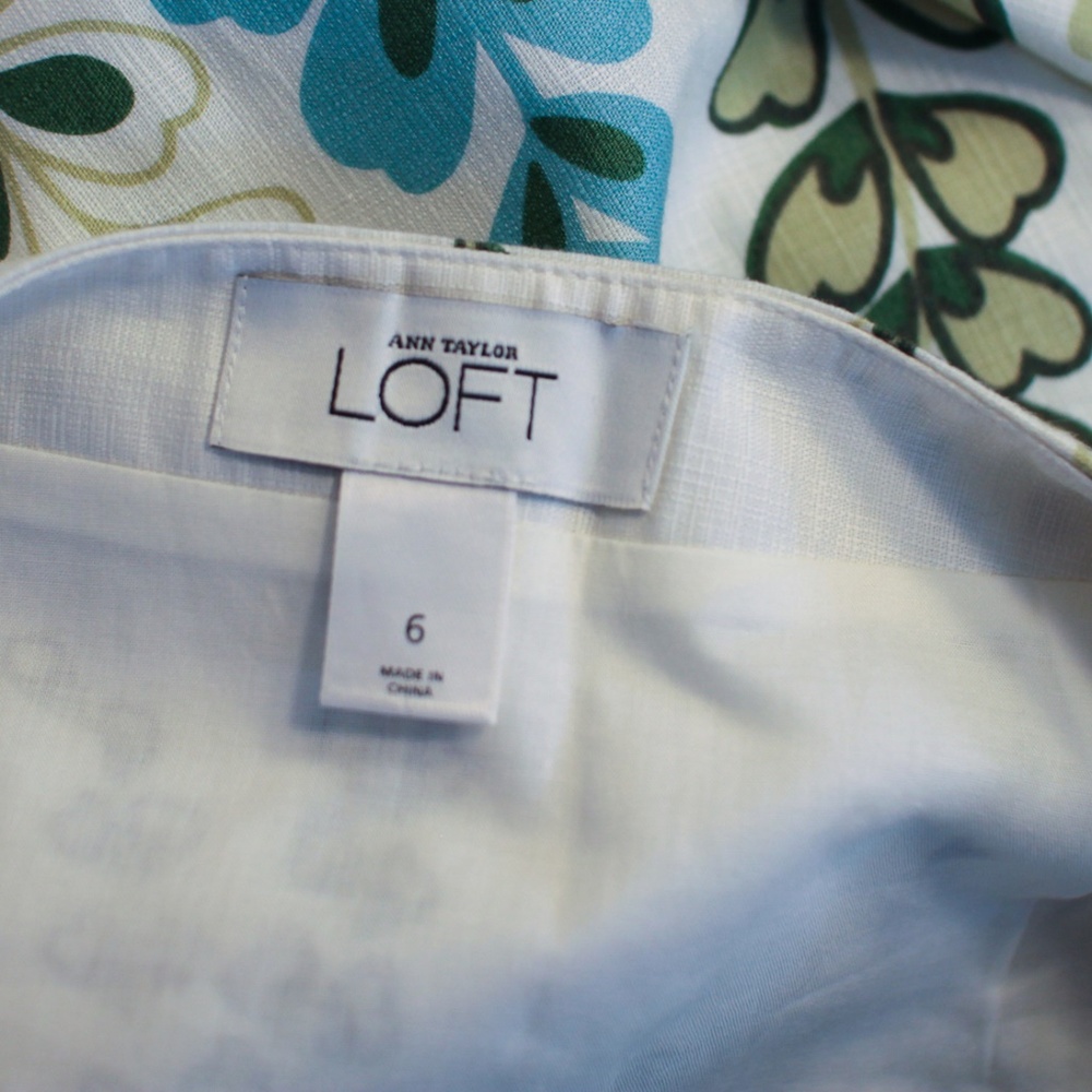 LOFT Floral Skirt Size 6 - Picture 5 of 7